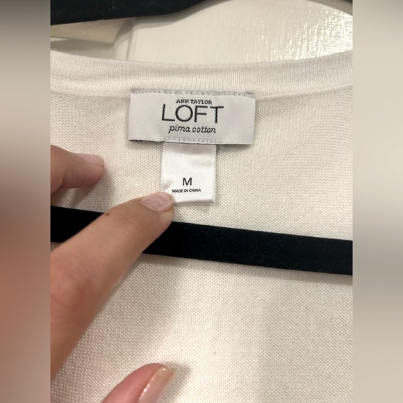 Loft By Ann Taylor 100 % Pima Cotton Cardigan V- Neck Button Down Ruffle Sz M - Picture 2 of 6